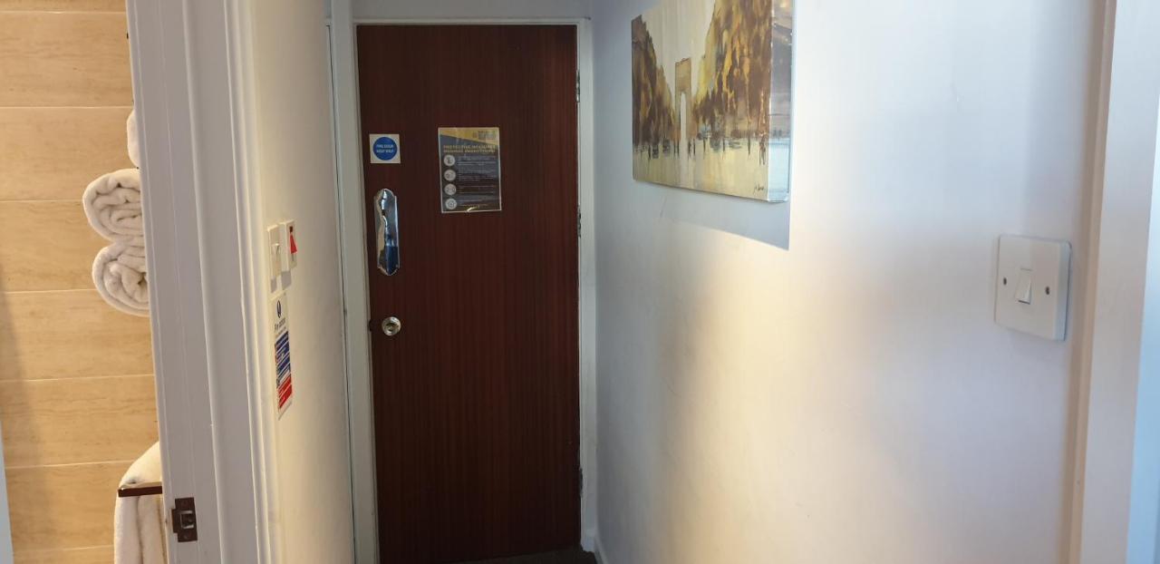 Lockinbar Holiday Apartments Tenby Eksteriør billede