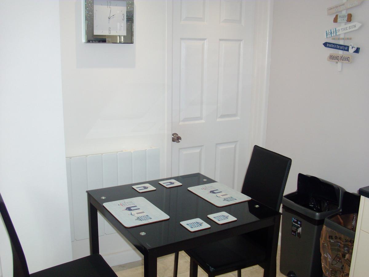 Lockinbar Holiday Apartments Tenby Eksteriør billede