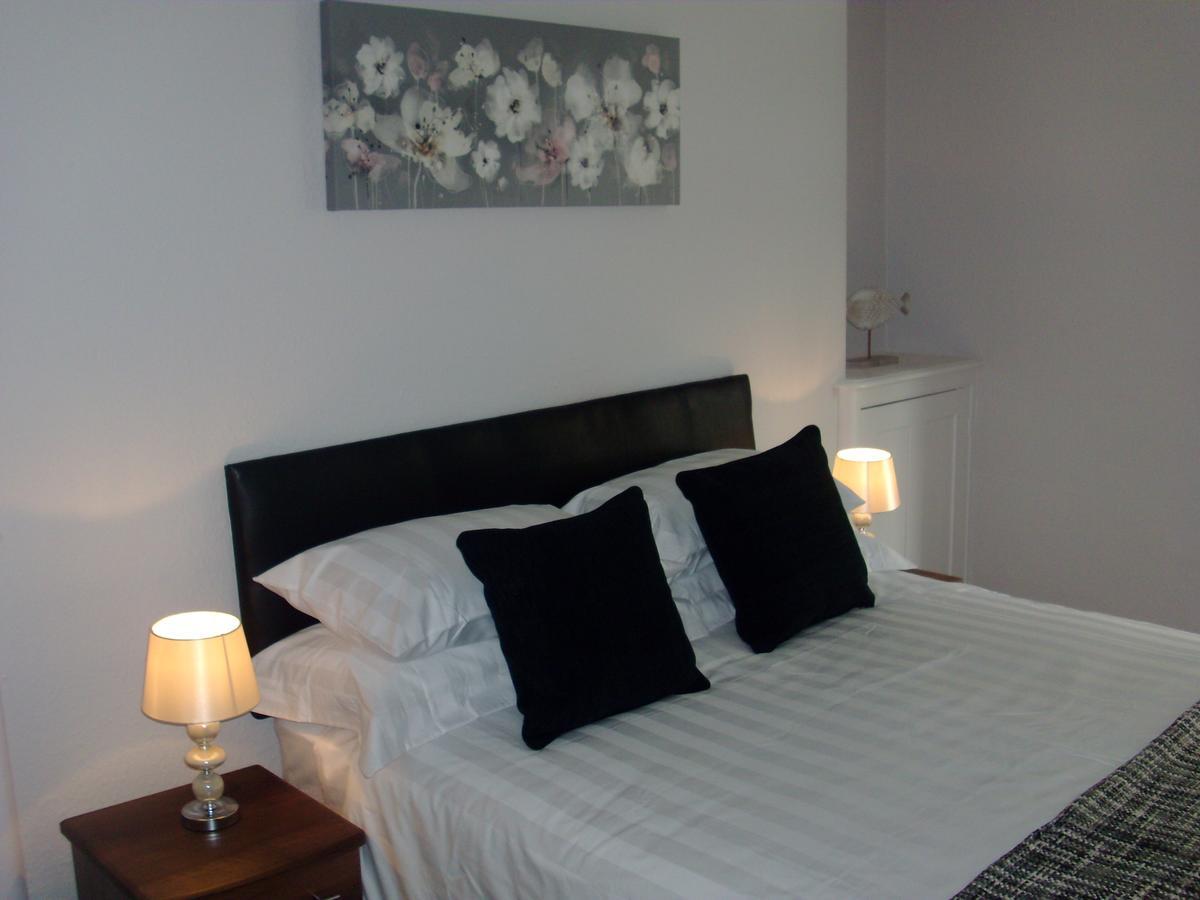Lockinbar Holiday Apartments Tenby Eksteriør billede